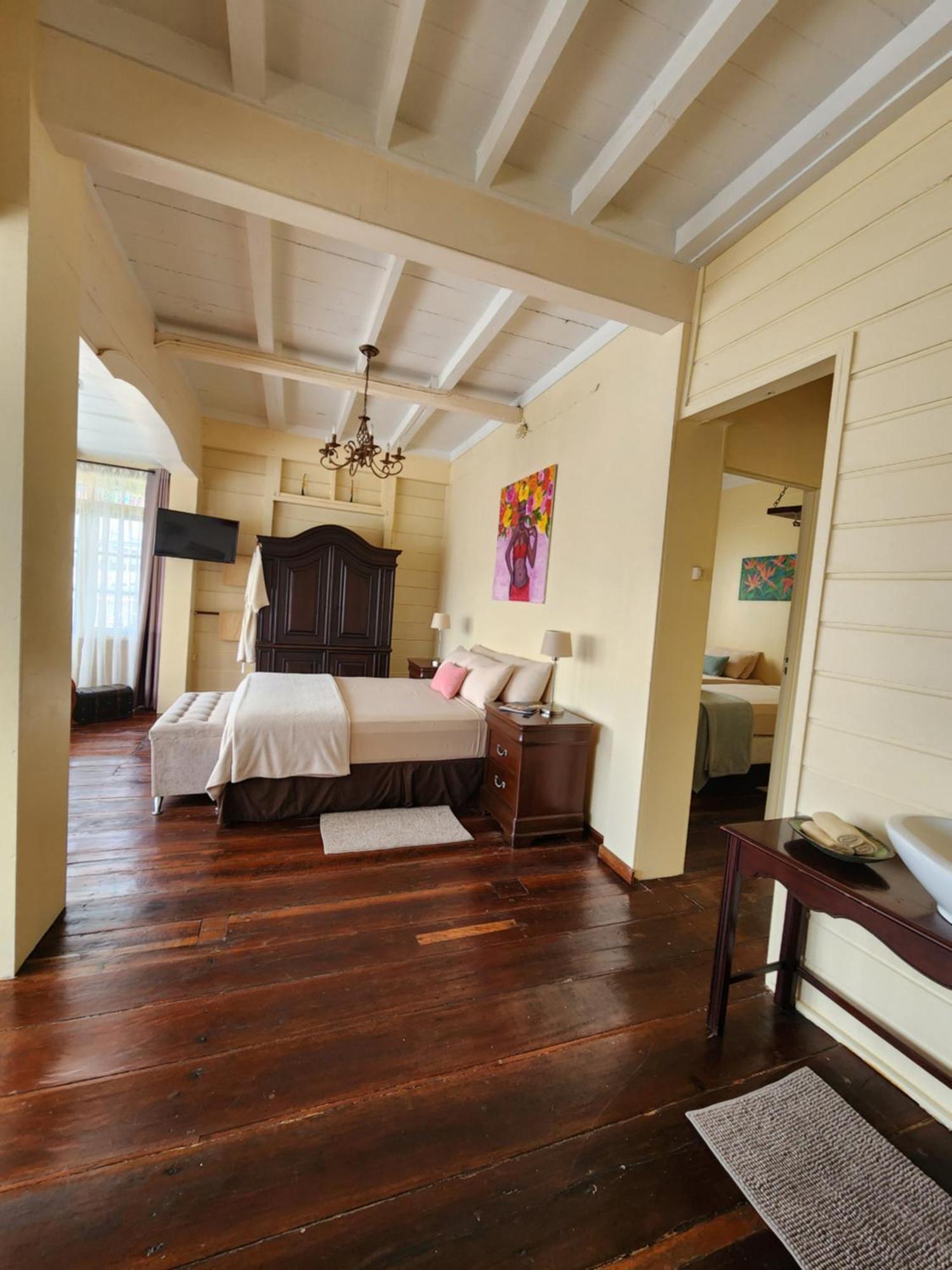 Prins Hendrik Suites Paramaribo Exterior foto